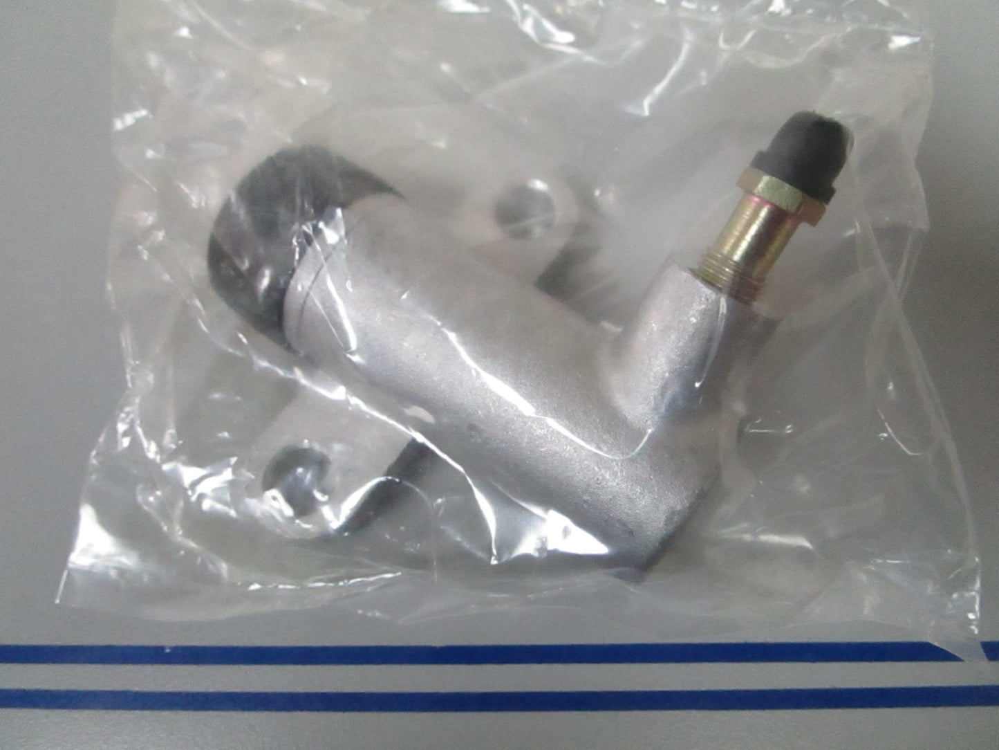 *NEW OEM* 0720 Crown Slave Cylinder CR77637