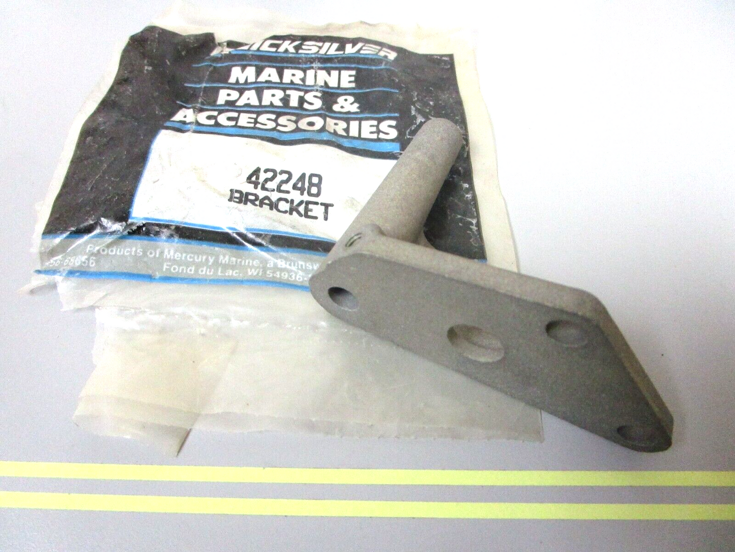 *NEW OEM* 0750 Mercury Quicksilver BRACKET 42248