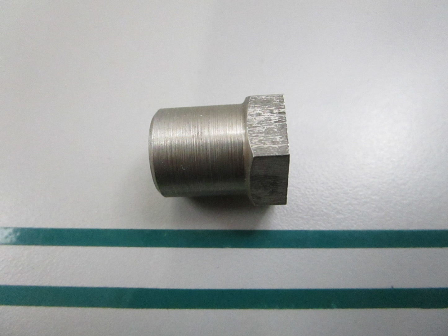 NEW OEM 319882 0319882 OMC Johnson Evinrude Trail Lock Nut 0810