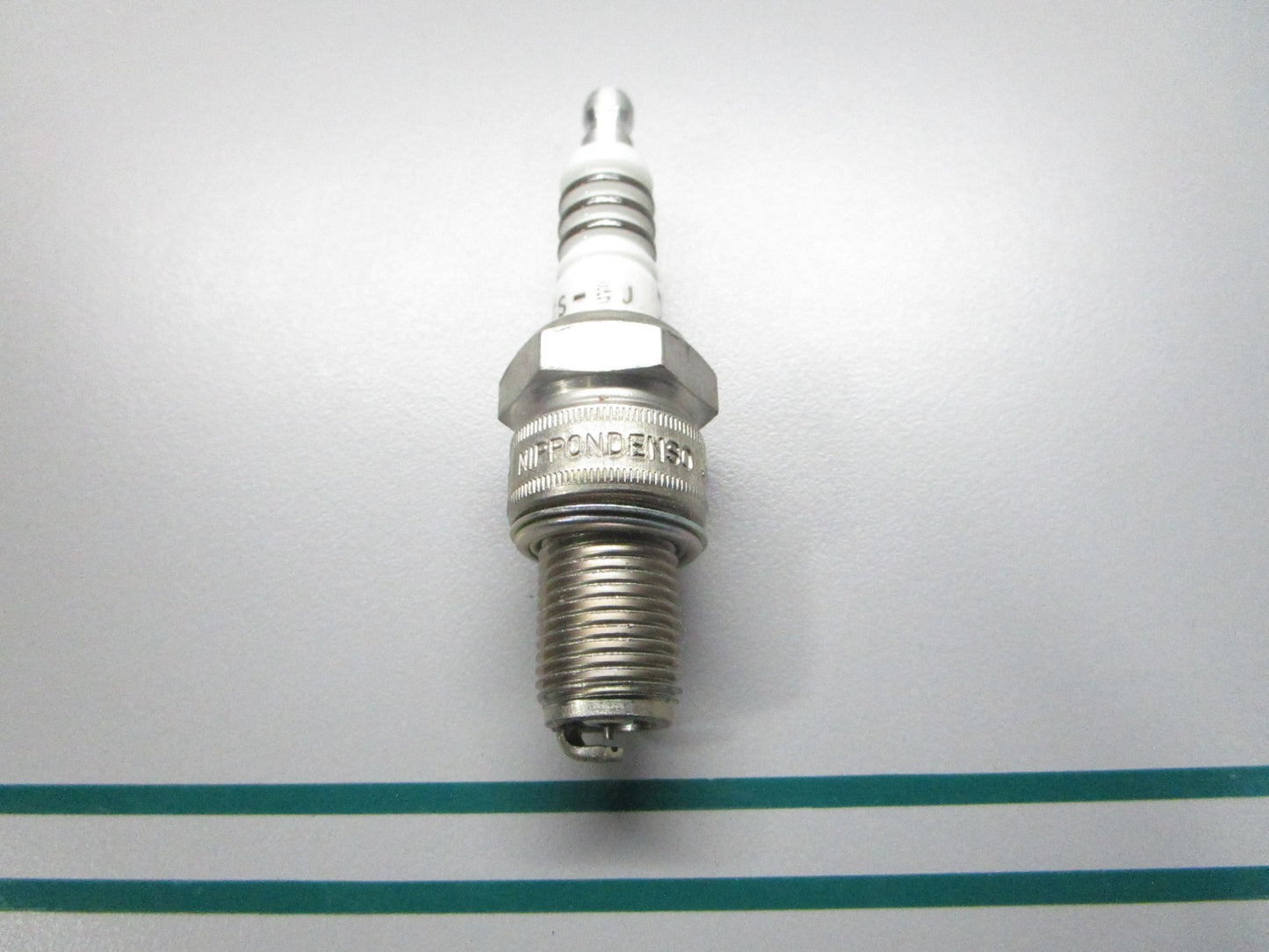 NEW OEM W24ES-GU Nippon Denso Spark Plug 0810