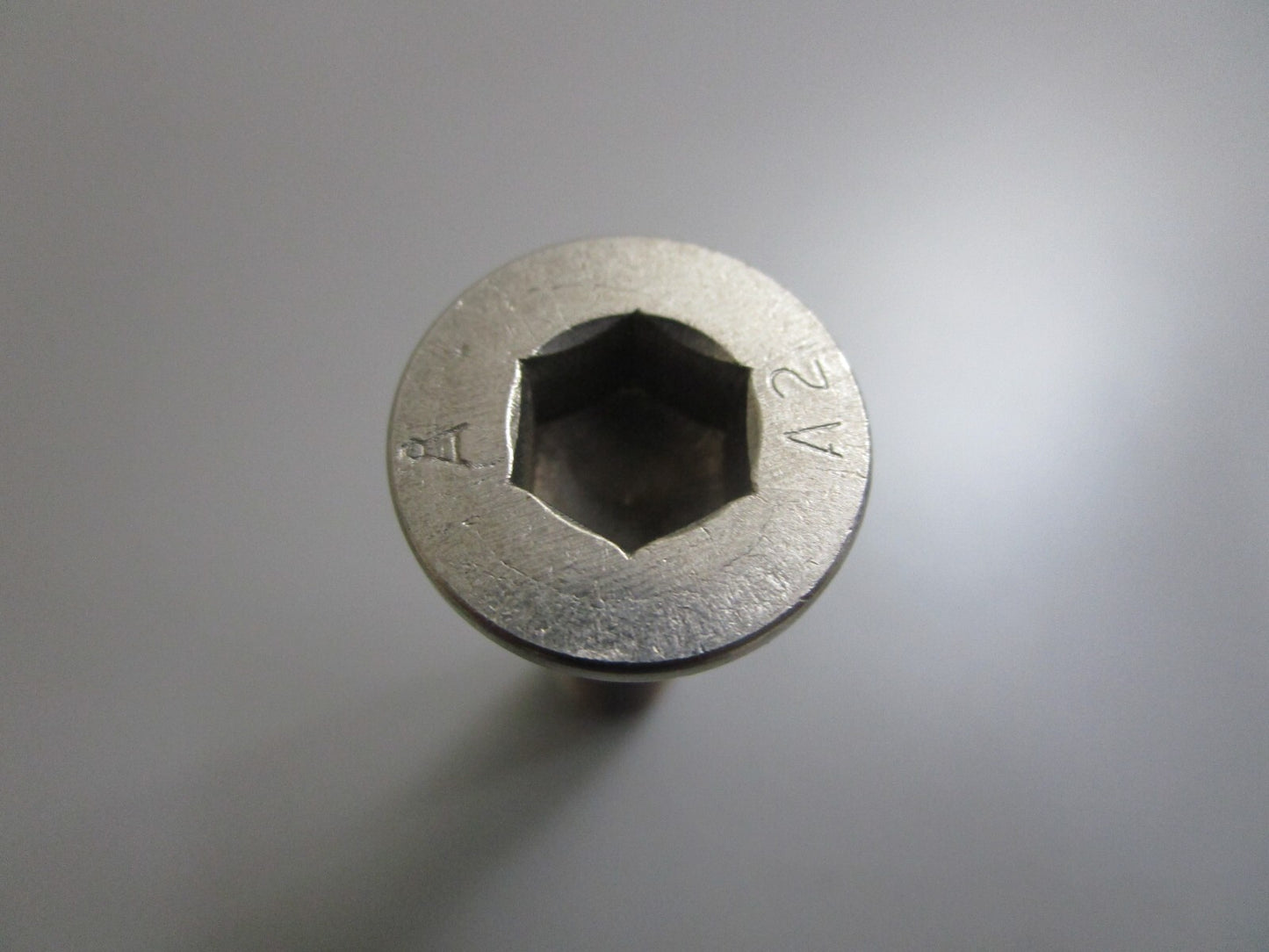 *NEW OEM* 0810 Volvo Penta Hollow Screw 814643