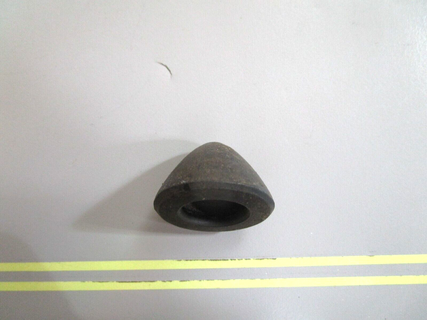 *NEW OEM* 0750 OMC Johnson Evinrude PROP NUT CAP 203830 0203830