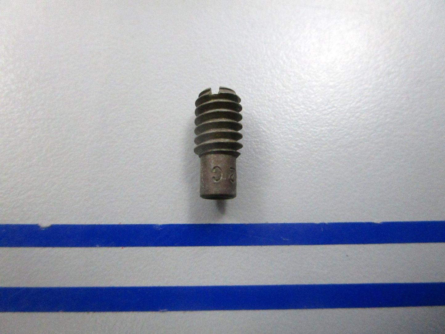 NEW OEM 317607 0317607 OMC Johnson Evinrude .062 Orifice 0810
