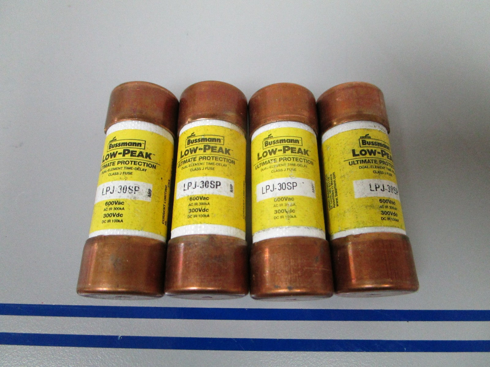 NEW OEM LPJ-30SP Bussman Low-Peak Dual Element Time Delay Class J Fuse (4) 0720