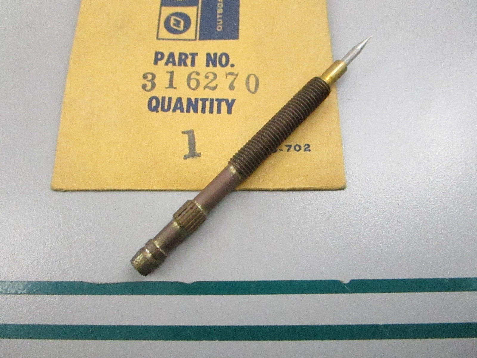NEW OEM 316270 0316270 OMC Johnson Evinrude Needle Valve 0810