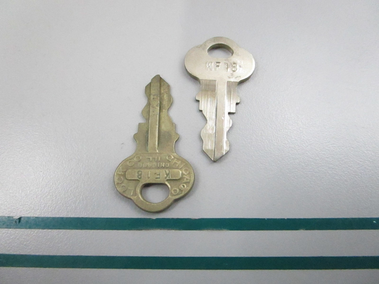 NEW OEM (LOT OF 3) 501533 0501533 OMC Johnson Evinrude KF18 Ignition Key 0810