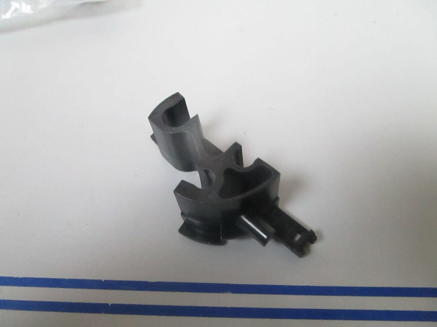 *NEW OEM* 0720 OMC Johnson Evinrude Retainer 343553 0343553