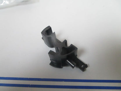 *NEW OEM* 0720 OMC Johnson Evinrude Retainer 343553 0343553