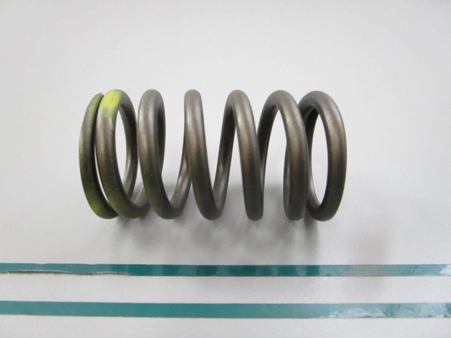 NEW OEM 6150530120 Mercedes-Benz Valve Spring 0810