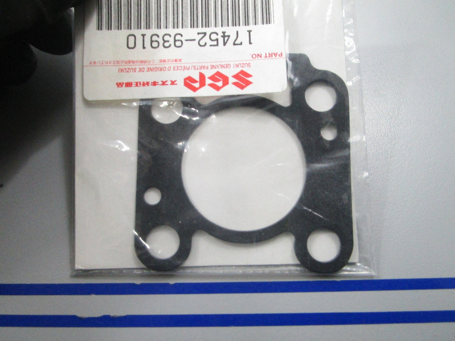 *NEW OEM* 0810 Suzuki Gasket 17452-93910