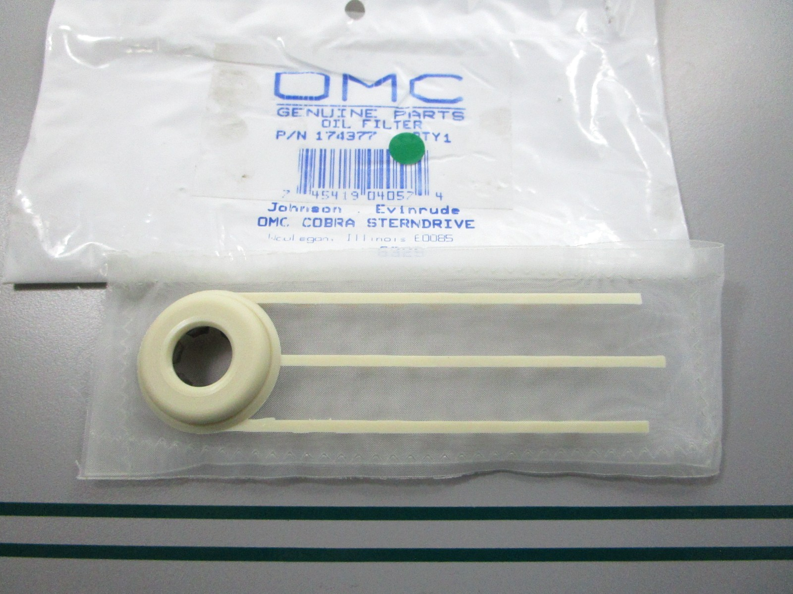 NEW OEM 174377 0174377 OMC Johnson Evinrude Oil Filter 0810