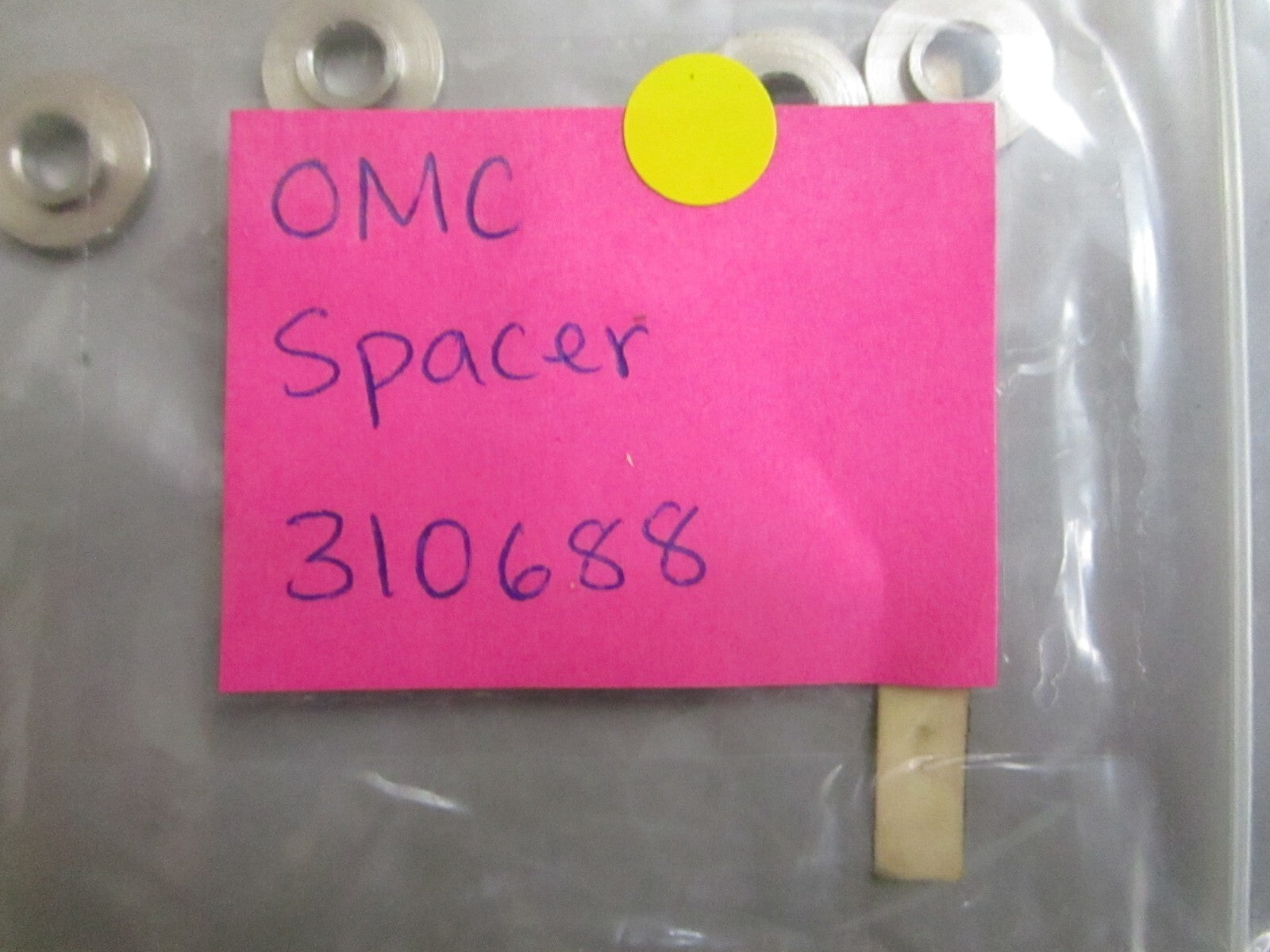*NEW OEM* (LOT OF 4) 0810 OMC Johnson Evinrude Spacer 310688 0310688