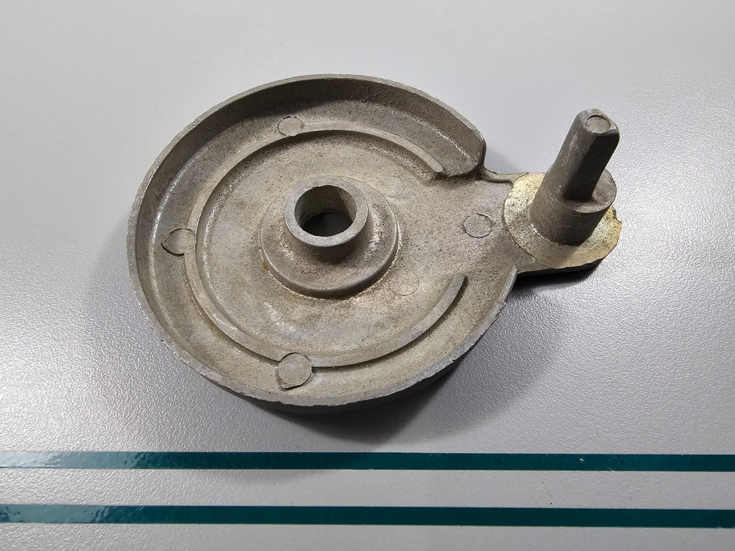 NEW OEM 312757 0312757 OMC Johnson Evinrude Arm Idler Gear 0810