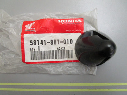 *NEW OEM* 0820 Honda Propeller Nut Cap 58141-881-010