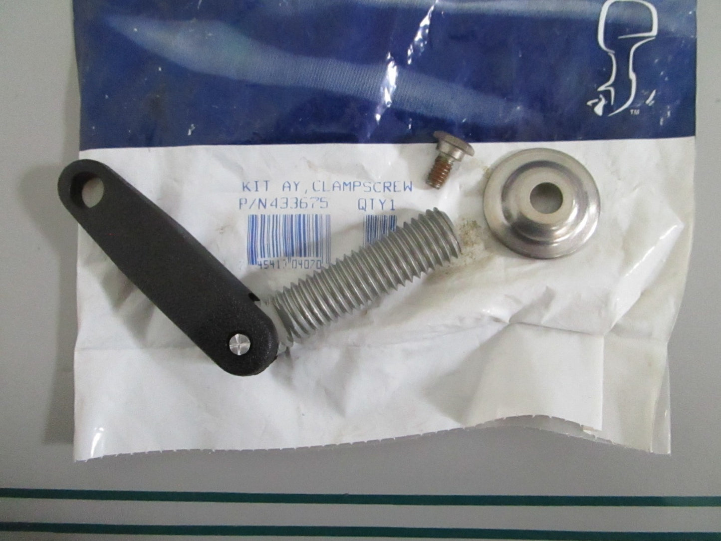 NEW OEM 433675 0433675 OMC Johnson Evinrude Clamp Screw Kit 0820