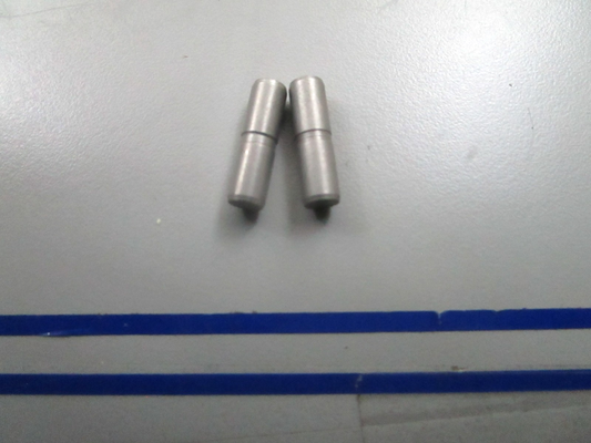 *NEW OEM* (LOT OF 2) 0810 OMC Johnson Evinrude Pivot Pin 204870 0204870