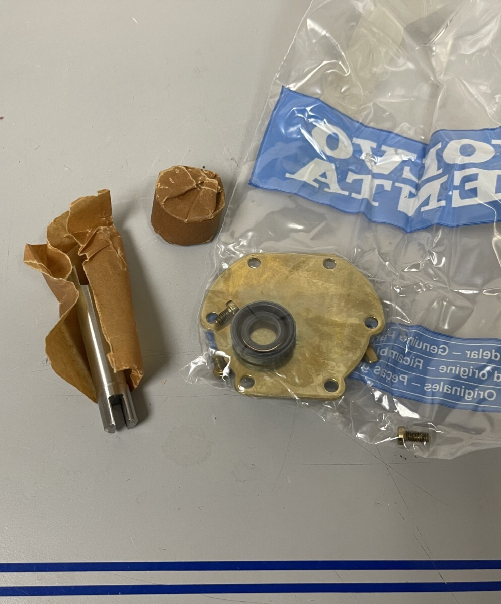 *NEW OEM* 0670 Volvo Penta Trim Steering Fin 854040