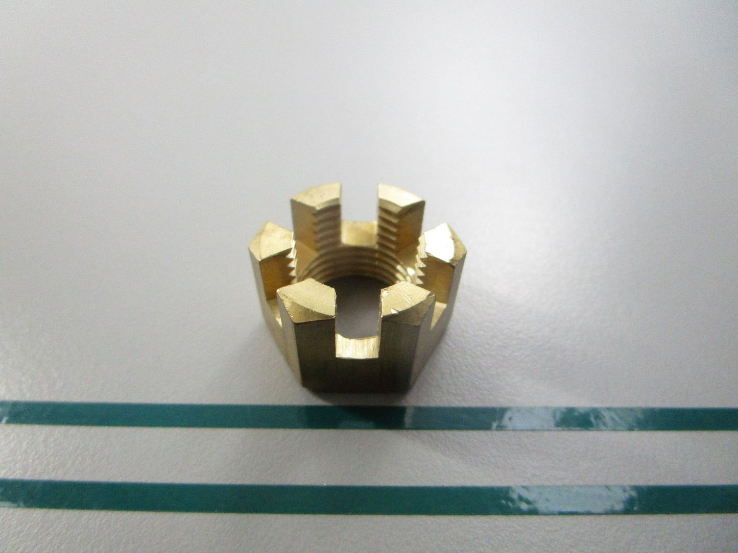 NEW OEM 90171-16011-00 Yamaha Propeller Castle Nut 0810