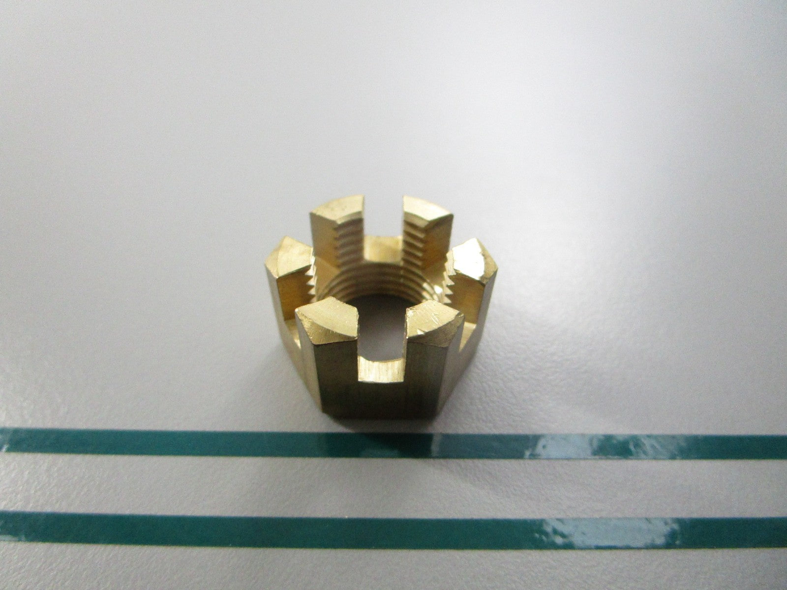 NEW OEM 90171-16011-00 Yamaha Propeller Castle Nut 0810