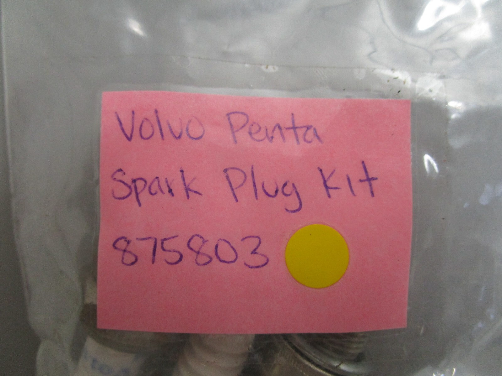 *NEW OEM* (LOT OF 4) 0810 Volvo Penta Spark Plug Kit 875803