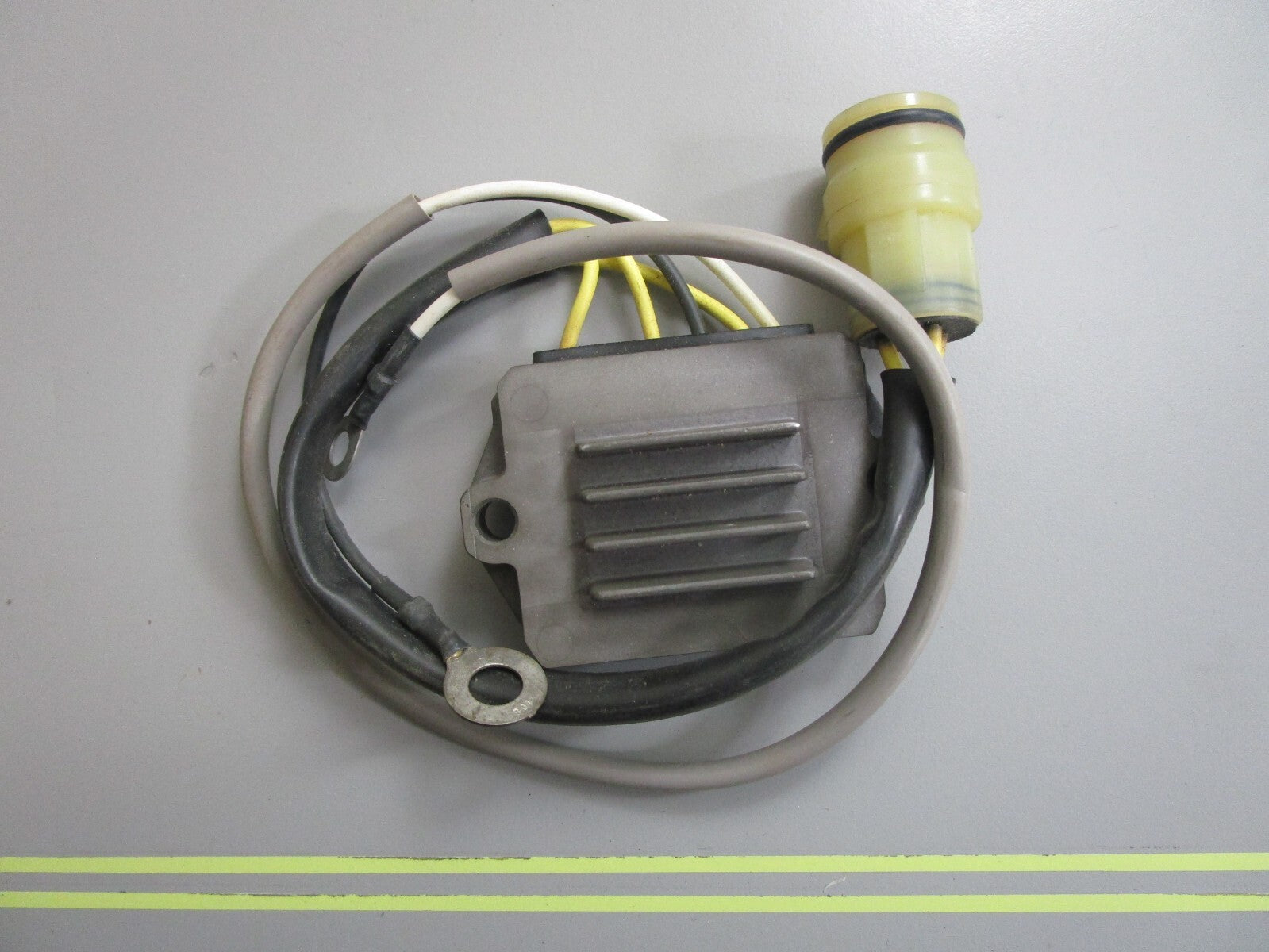 *NEW OEM* 0820 Suzuki Rectifier & Regulator 32800-93J02 32800-93J03