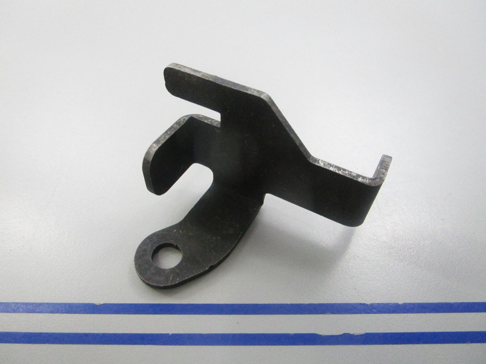 NEW OEM 589262505 Husqvarna Guide Clip 0810