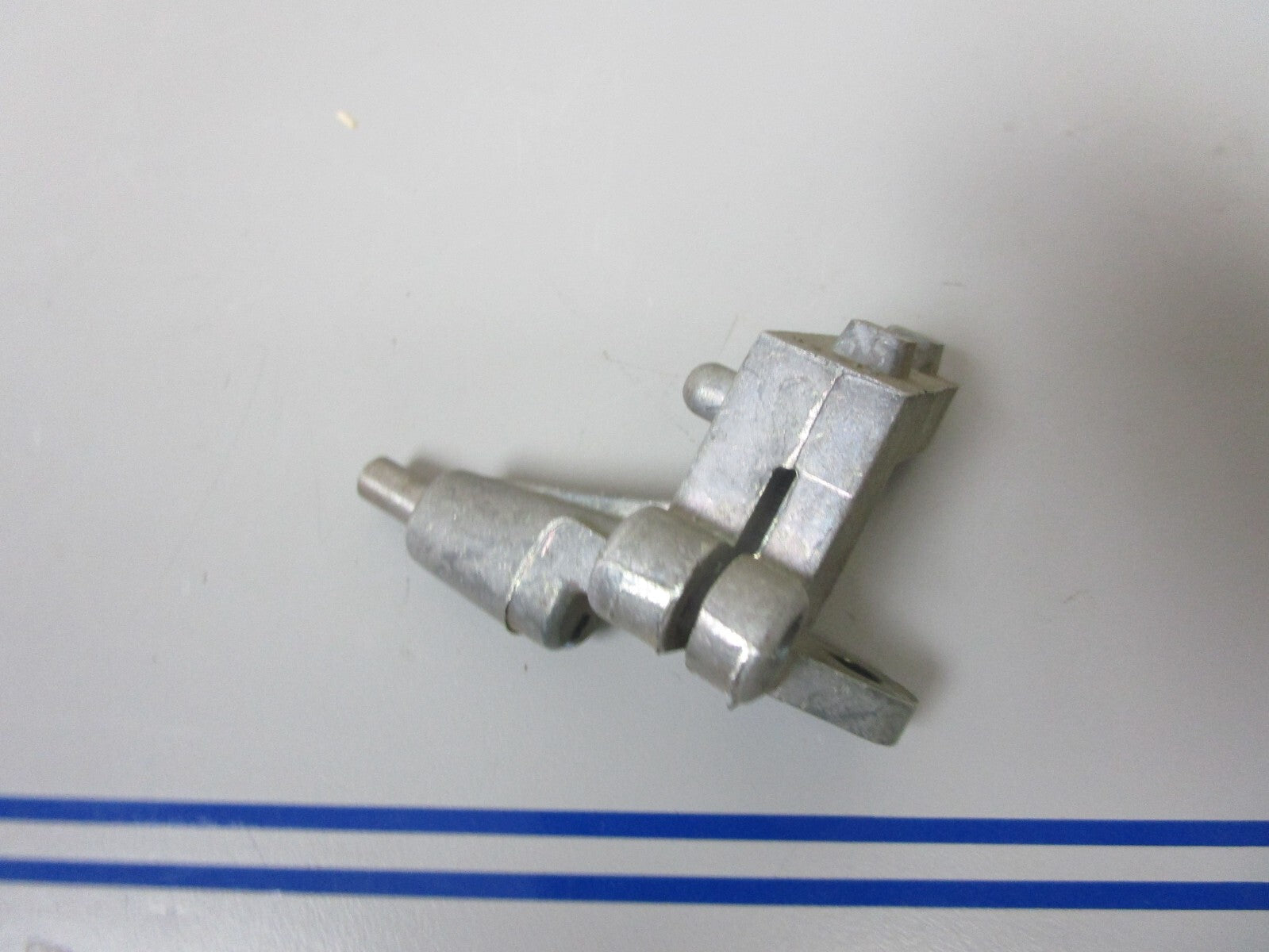 *NEW OEM* 0770 OMC Johnson Evinrude Follower Assembly 277627 0277627