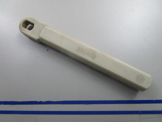 *NEW OEM* 0810 OMC Johnson Evinrude Casing Guide 206408 0206408