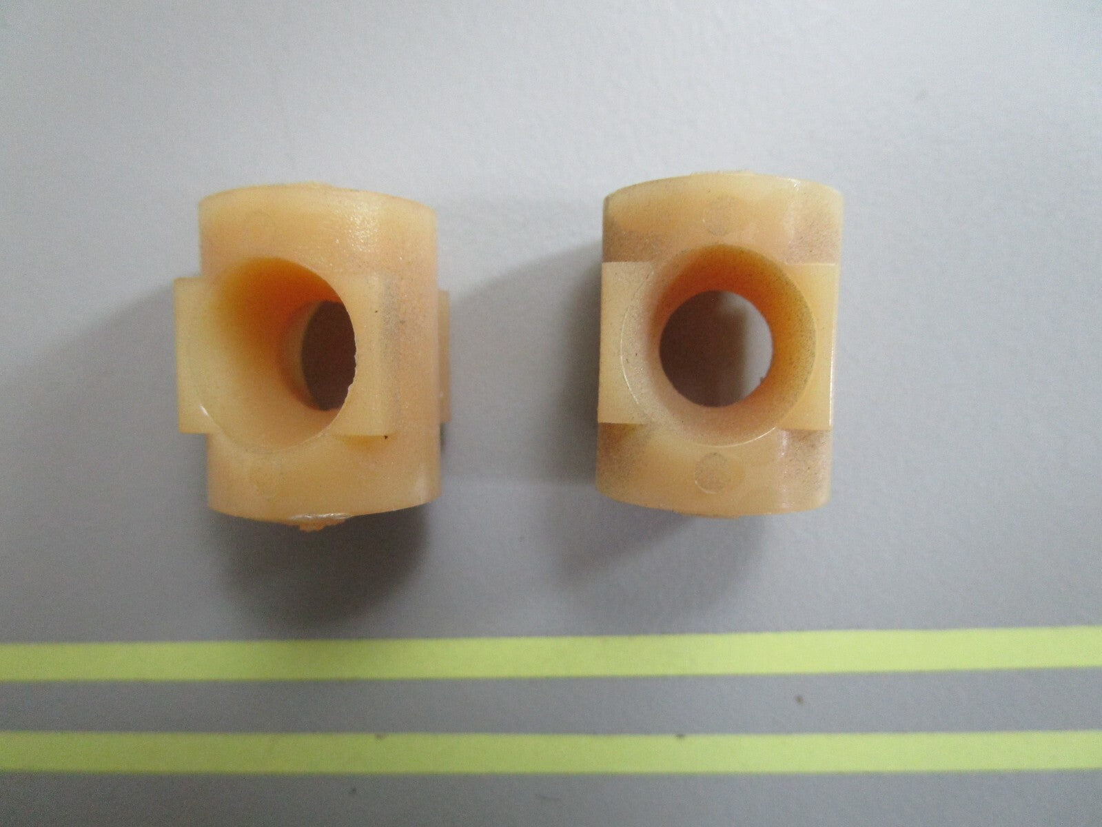 *NEW OEM* (LOT OF 2) 0820 OMC Johnson Evinrude Insert 308035 0308035