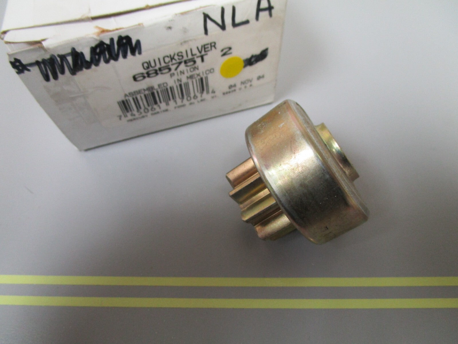 *NEW OEM* 0810 Mercury Quicksilver Pinion 68575T2