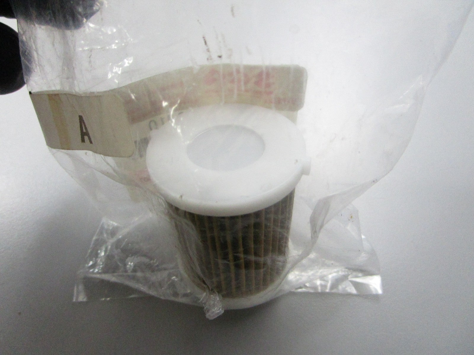 *NEW OEM* 0810 Suzuki Fuel Filter 15412-93J10