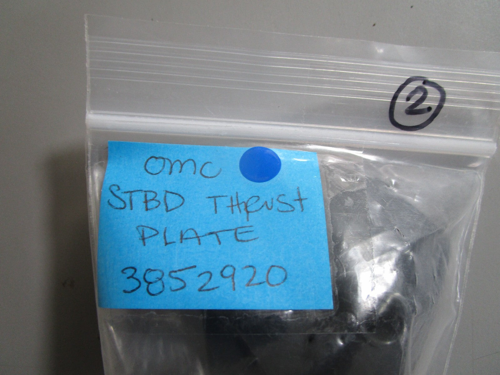*NEW OEM* 0810 OMC Johnson Evinrude STBD Thrust Plate 3852920