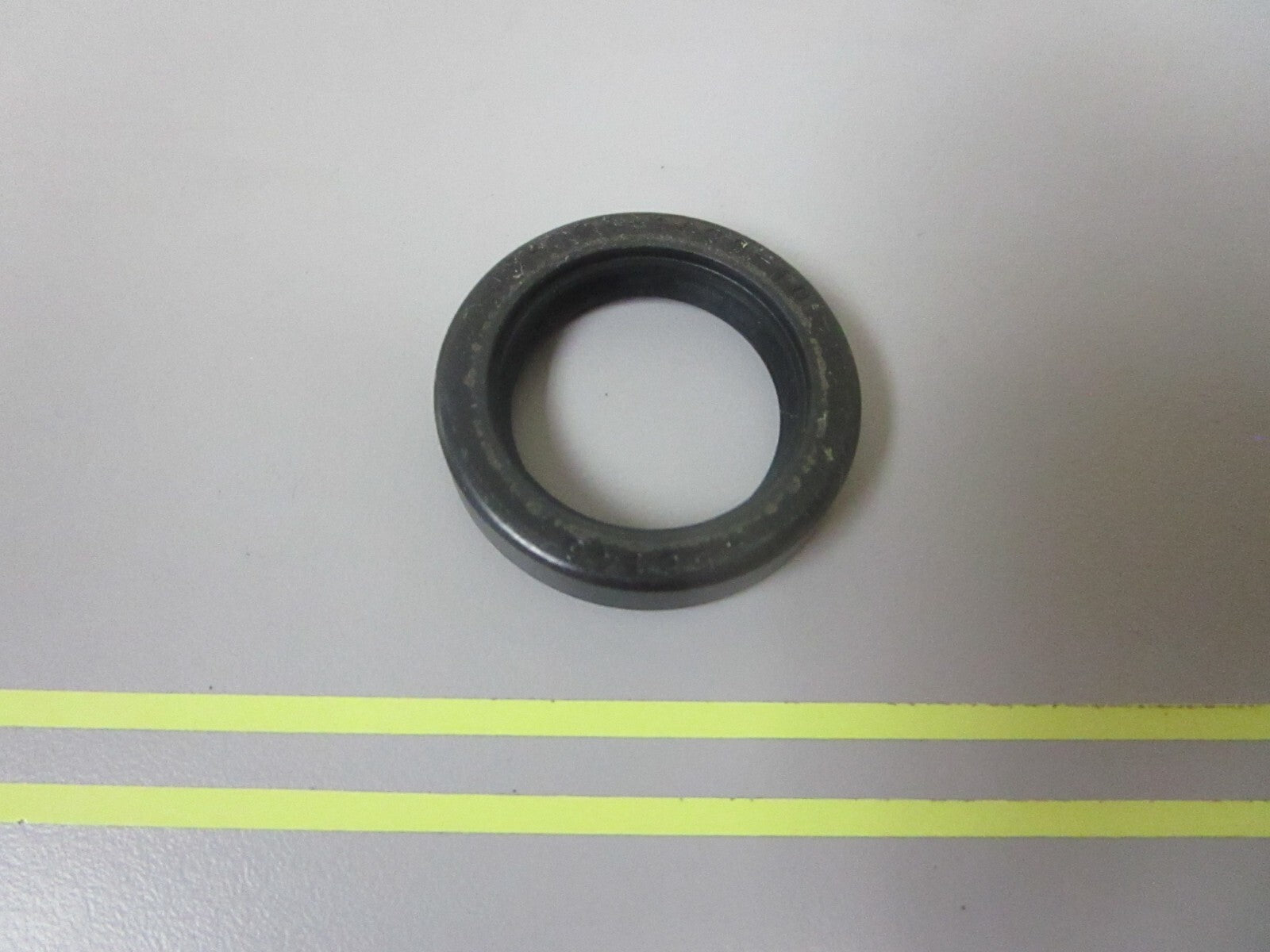 *NEW OEM* 0810 Mercury Quicksilver Oil Seal 26-F458146