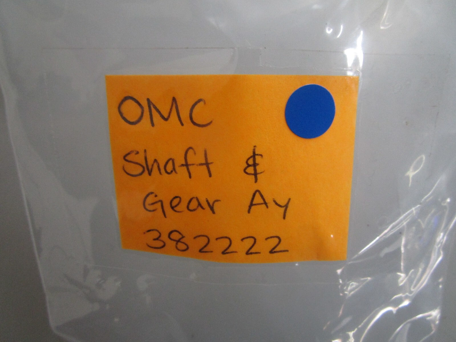 *NEW OEM* 0820 OMC Johnson Evinrude Shaft & Gear Ay 382222 0382222