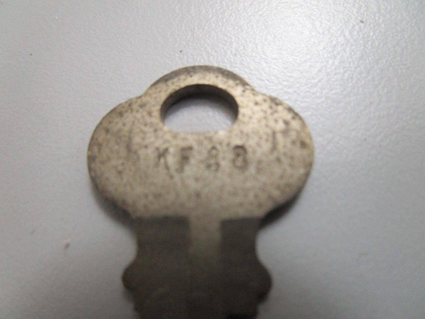 *NEW OEM* 0810 OMC Johnson Evinrude Ignition Key KF48 501563 0501563