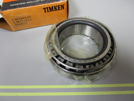 *NEW OEM* 0810 OMC Timken Bearing 983877 0983877