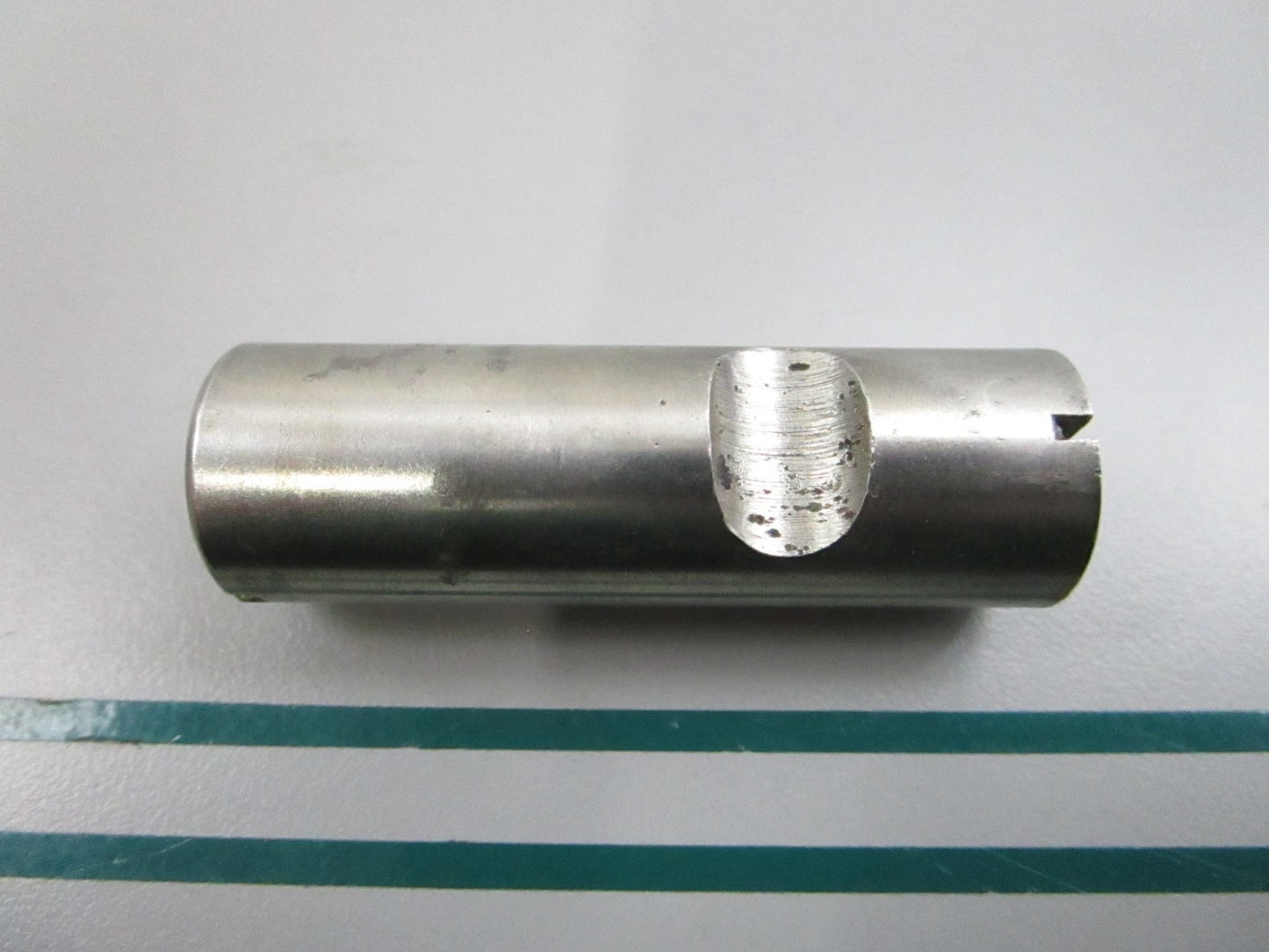NEW OEM 832821 Volvo Penta Bearing Pin 0810