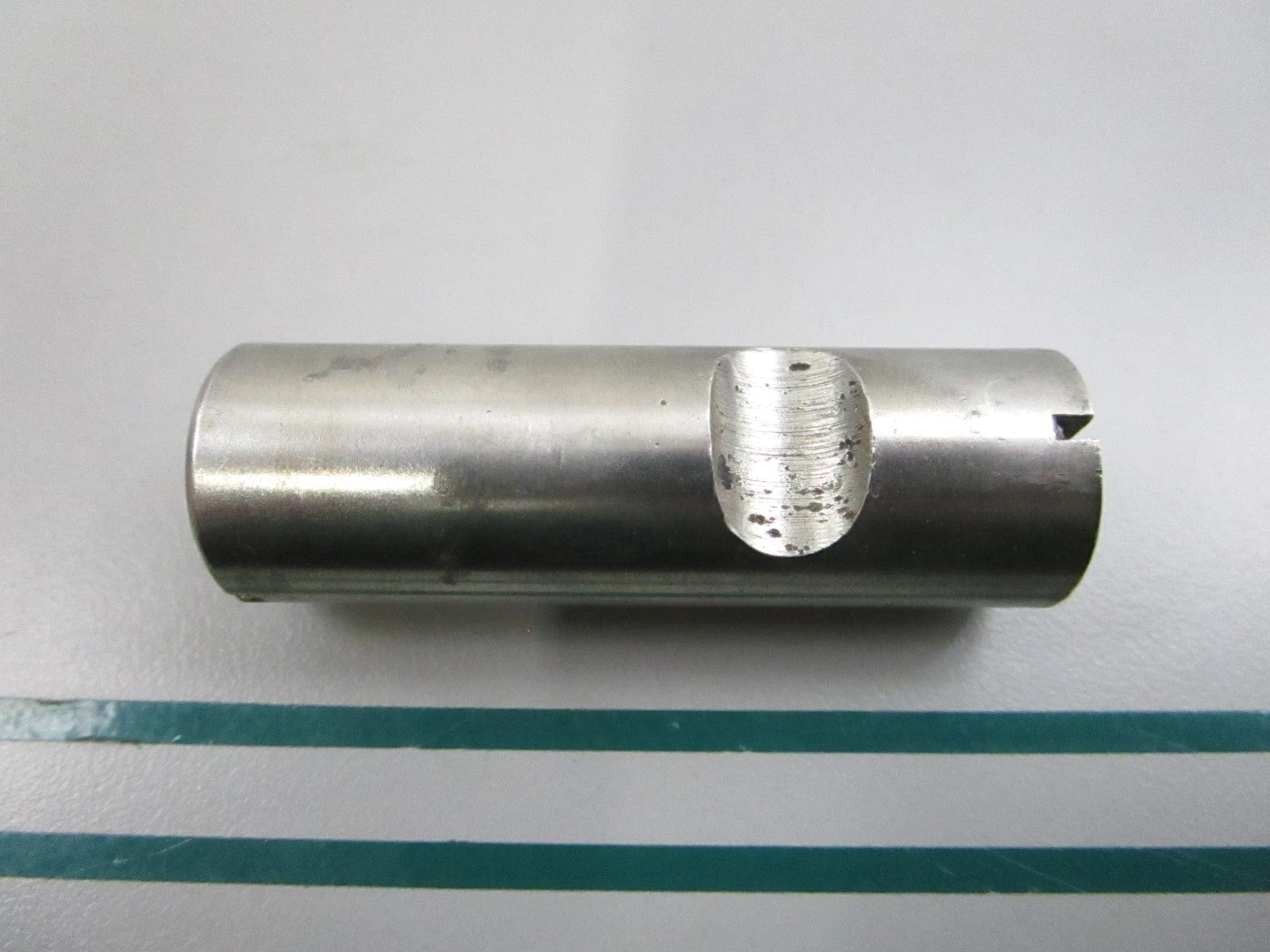 NEW OEM 832821 Volvo Penta Bearing Pin 0810