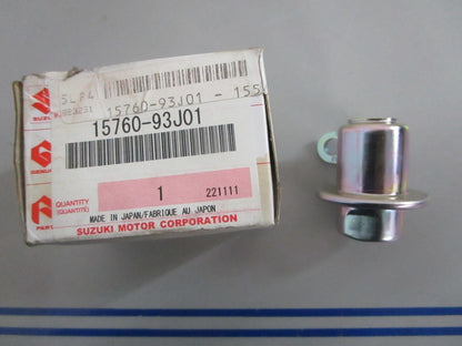 *NEW OEM* 0820 Suzuki Fuel Regulator 15760-93J01