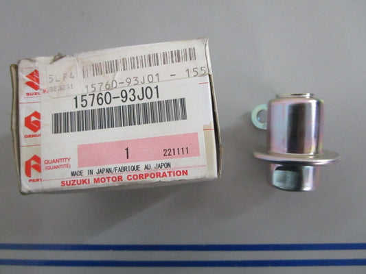 *NEW OEM* 0820 Suzuki Fuel Regulator 15760-93J01