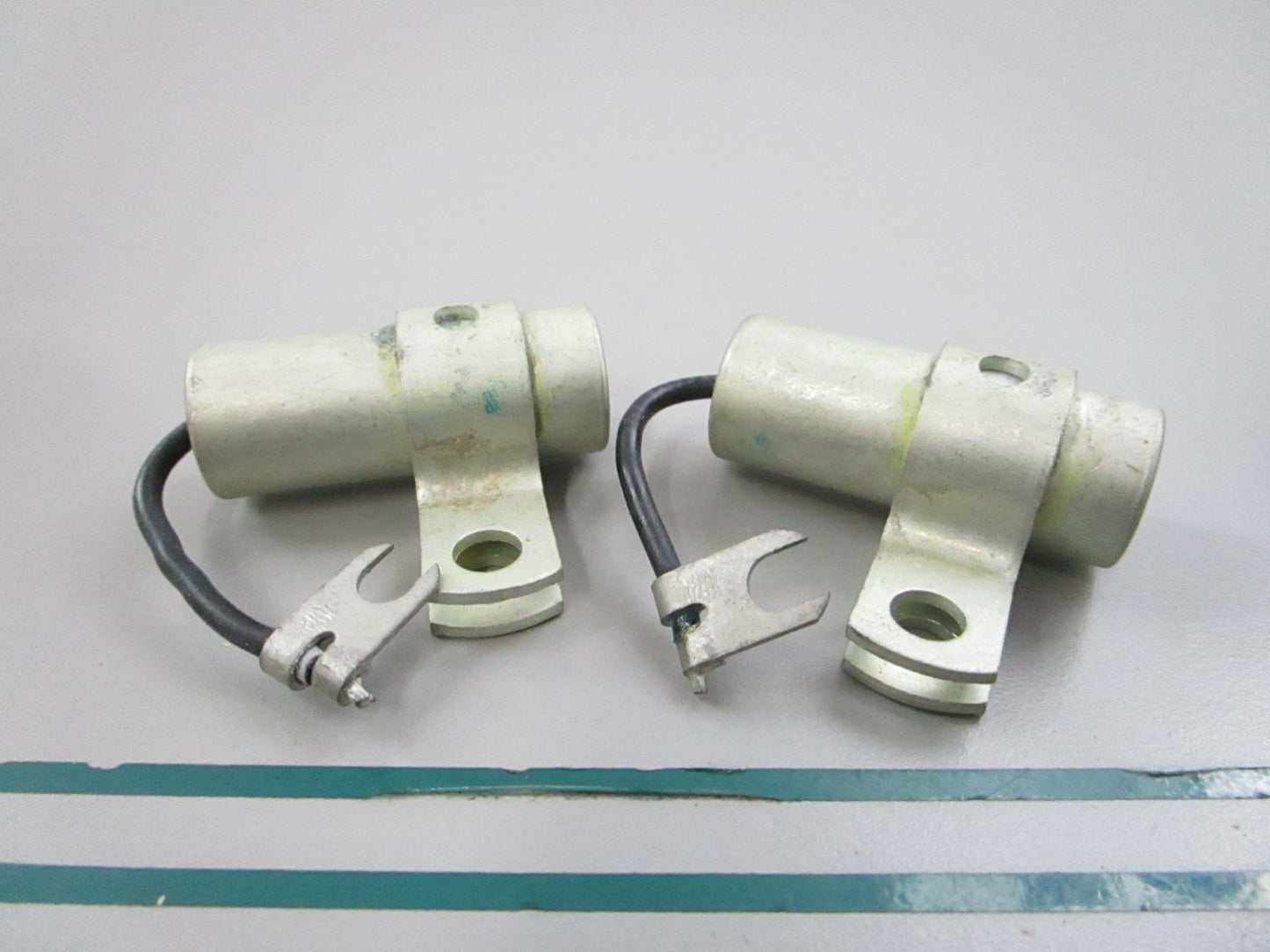 NEW OEM (LOT OF 2) 378477 0378477 OMC Johnson Evinrude Condenser 0810