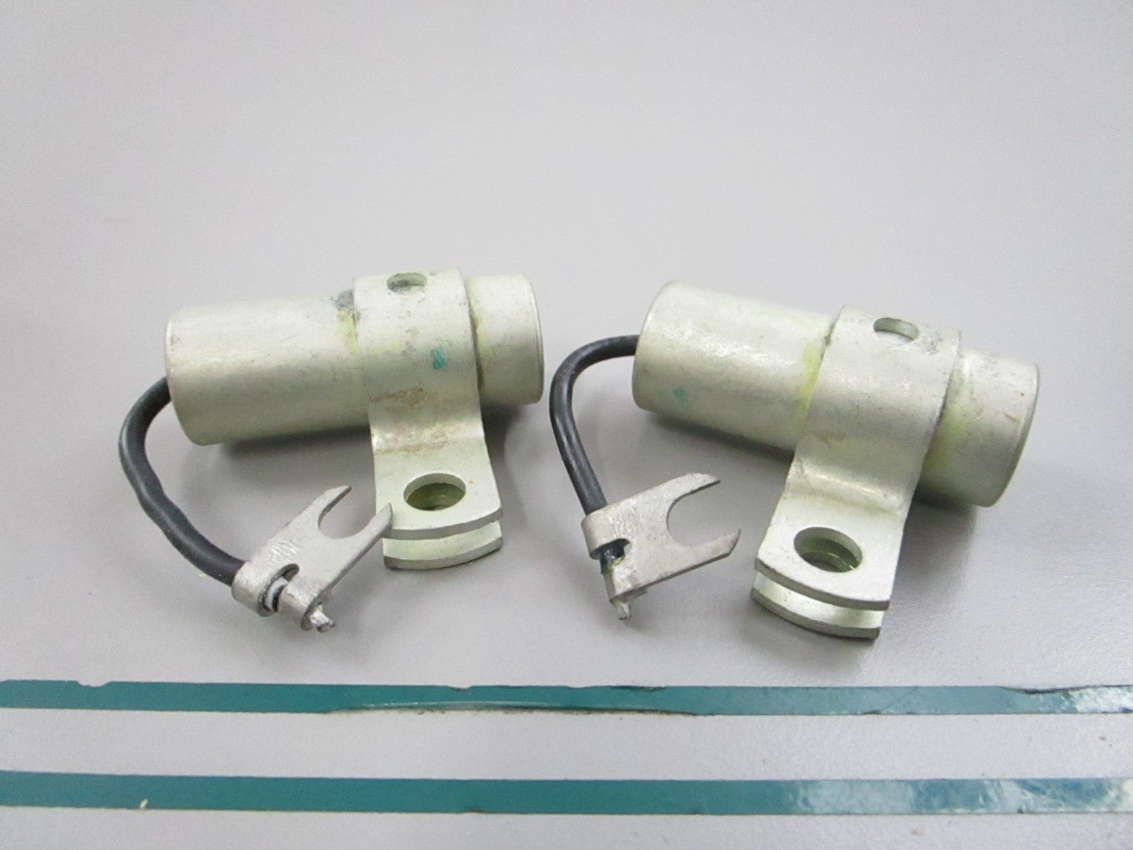 NEW OEM (LOT OF 2) 378477 0378477 OMC Johnson Evinrude Condenser 0810