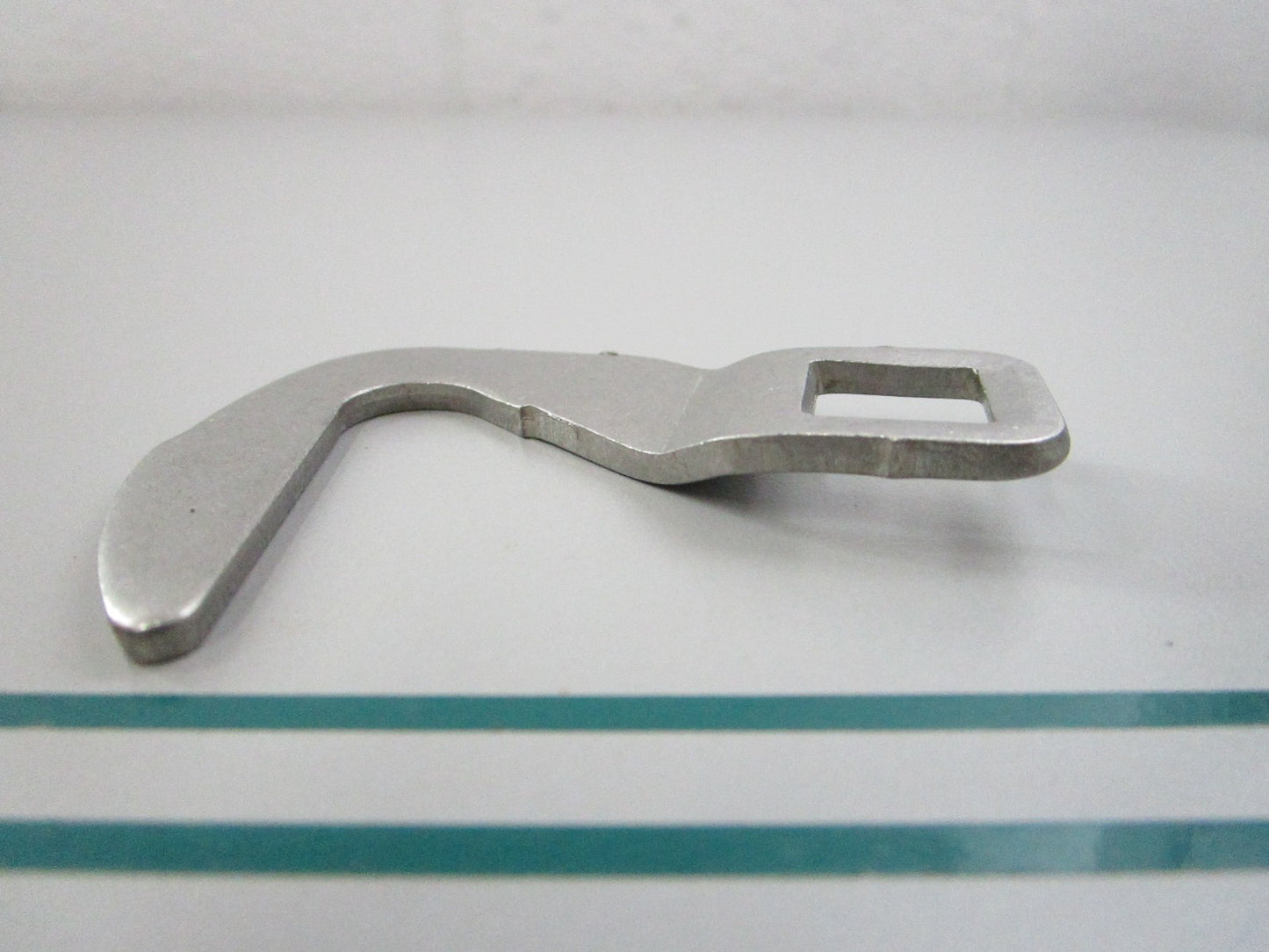 NEW OEM 813604 Mercury Quicksilver Cam Latch 0810