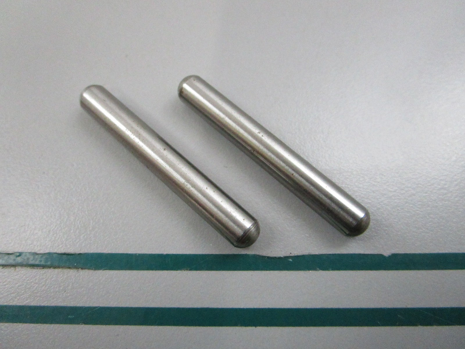 NEW OEM (LOT OF 2) 320145 0320145 OMC Johnson Evinrude Pin 0810