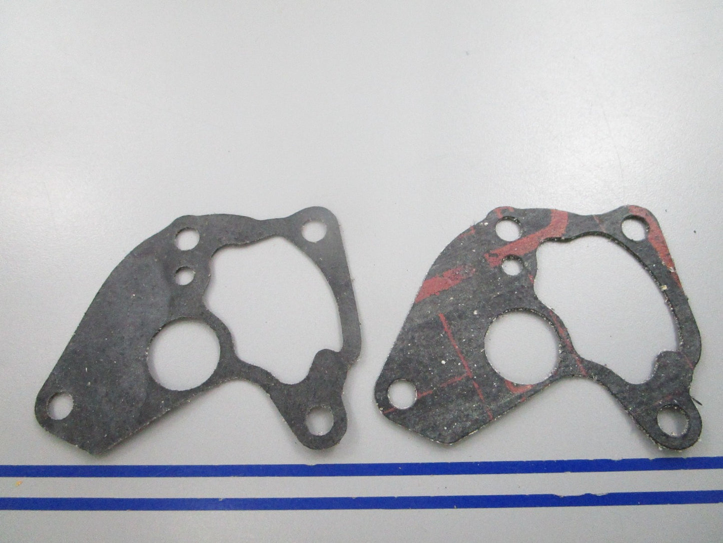 NEW OEM (LOT OF 2) 315121 0315121 OMC Johnson Evinrude Gasket 0810