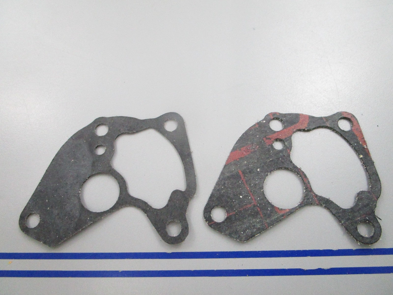 NEW OEM (LOT OF 2) 315121 0315121 OMC Johnson Evinrude Gasket 0810