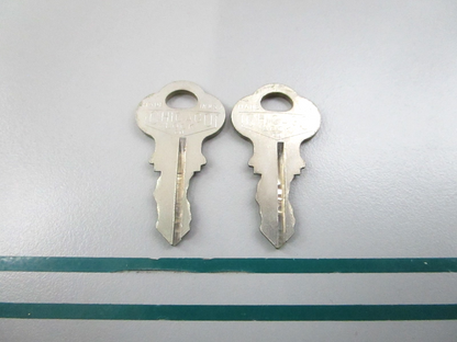 NEW OEM (LOT OF 2) 501611 0501611 OMC Johnson Evinrude KF96 Ignition Key 0810