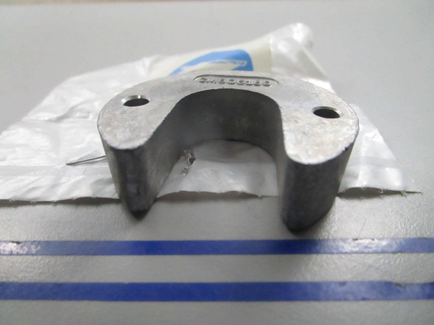NEW 18-6114 Replaces: Mercury 806189 Sierra Anode 0810