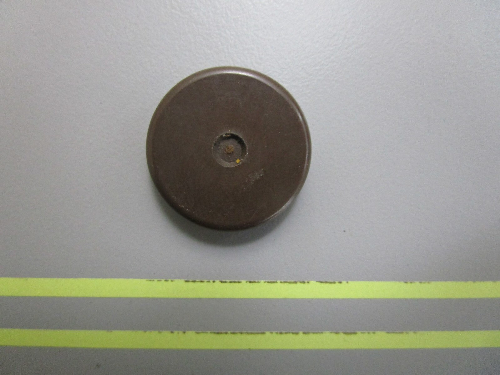 *NEW OEM* 0810 OMC Johnson Evinrude Isolator 331241 0331241