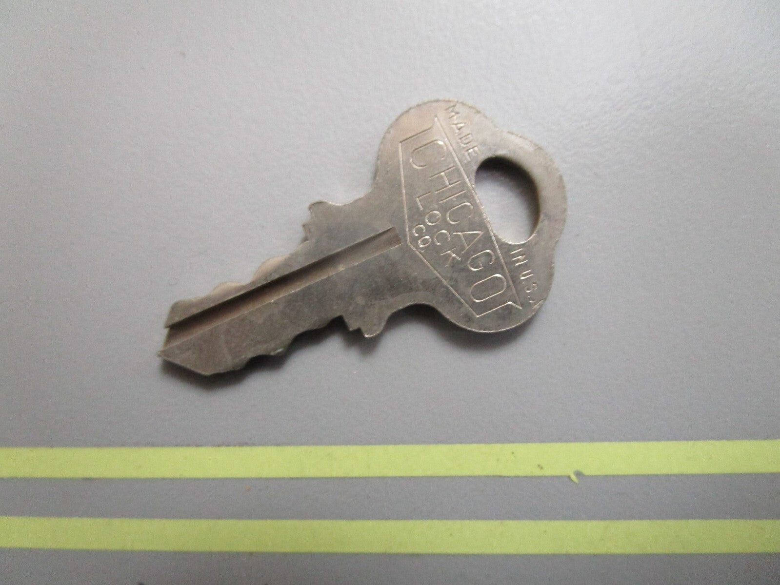 *NEW OEM* 0810 OMC Johnson Evinrude Ignition Key KF35 501550 0501550